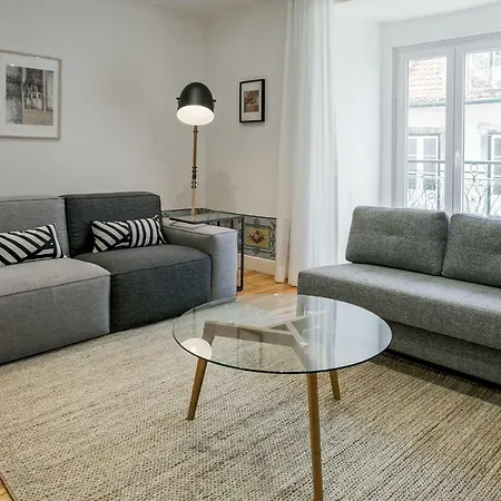 Hip Tailor Made Duplex Penthouse In Bairro Alto Apartment *