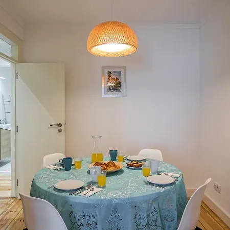 Hip Tailor Made Duplex Penthouse In Bairro Alto *