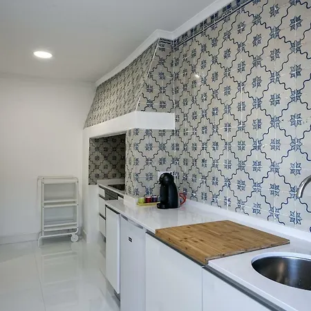 Hip Tailor Made Duplex Penthouse In Bairro Alto Apartament