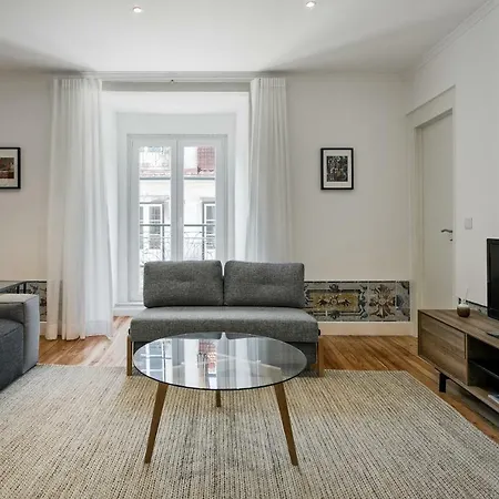 Hip Tailor Made Duplex Penthouse In Bairro Alto *